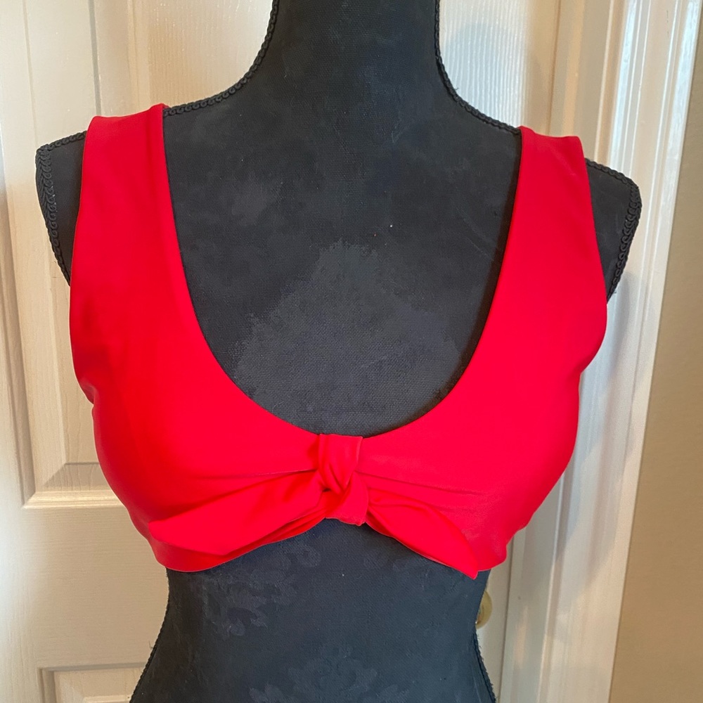 (NWT) ZAFUL Brand New red tie-up accented swimsuit top